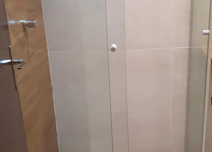 Pensión Compacto 3*